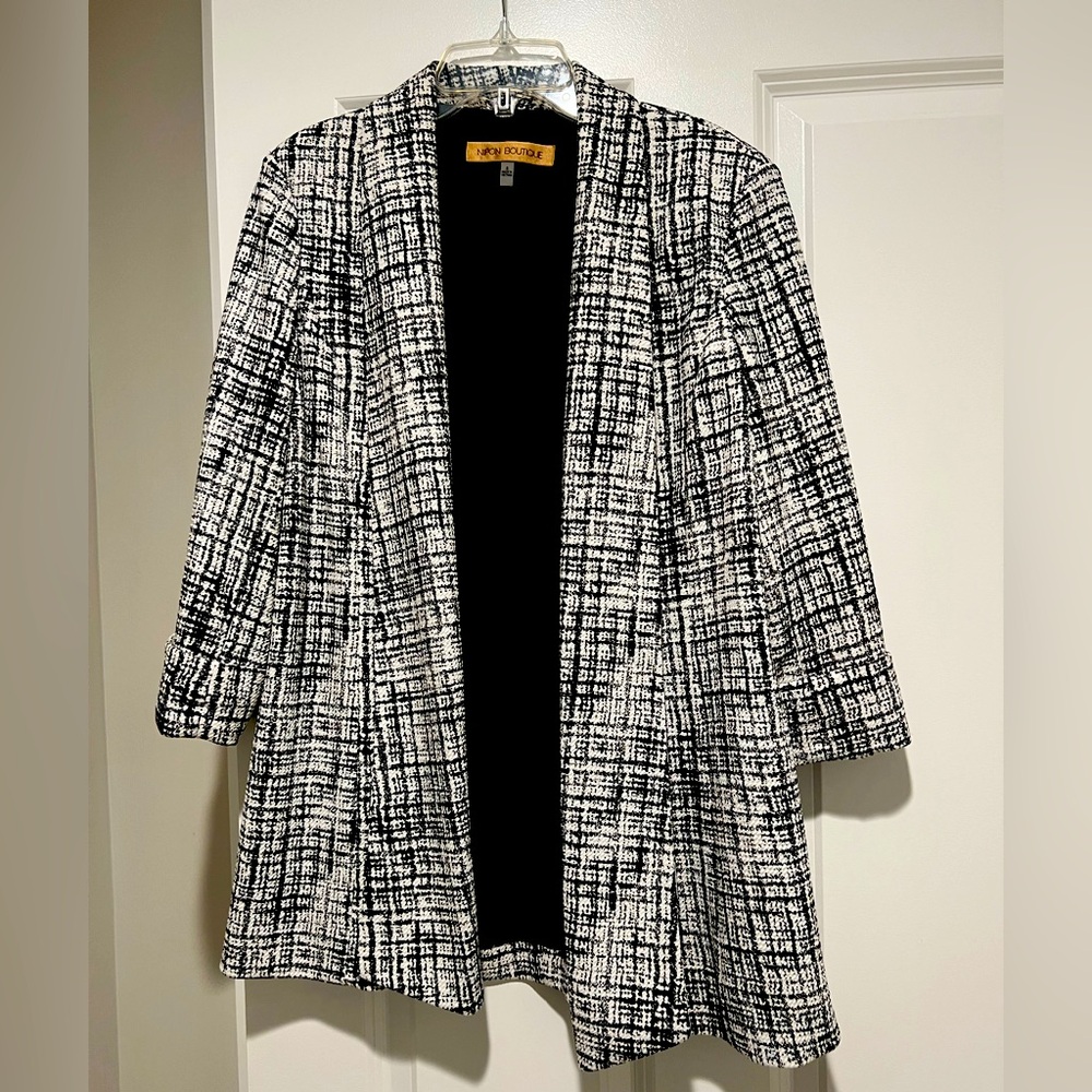 Nipon Boutique Size 8 White and Black Open Blazer Long 3/4 Sleeve EUC Lined